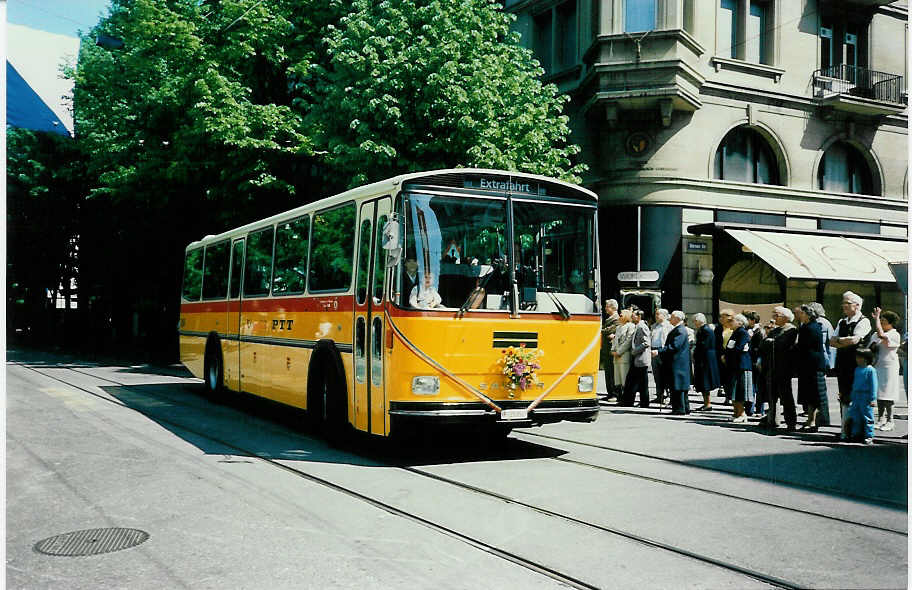 (003'219) - PTT-Regie - P 25'350 - Saurer/R&J am 12. Mai 1988 in Zrich, Bahnhofstrasse