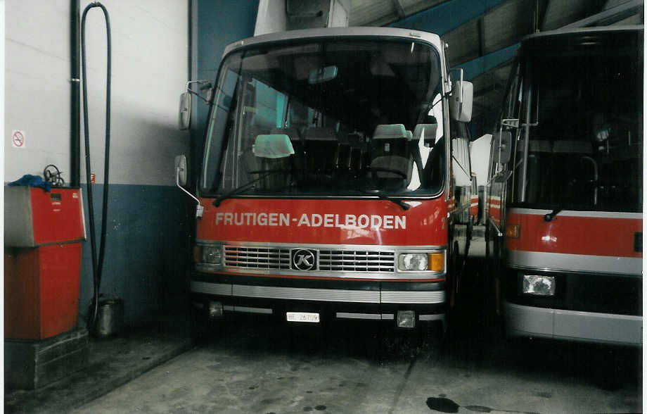 (006'915) - AFA Adelboden - Nr. 23/BE 26'709 - Setra (ex Wittwer, Neuchtel) am 21. Dezember 1990 im Autobahnhof Adelboden