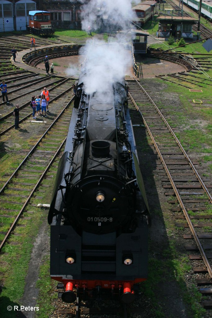 01 509-8 rollt ein St�ck vor