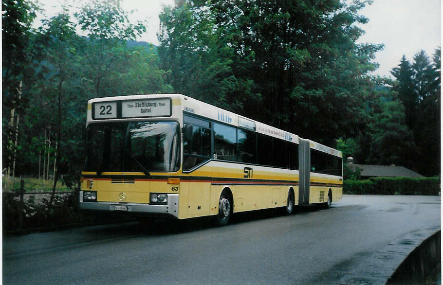 (012'604) - STI Thun - Nr. 63/BE 433'663 - Mercedes am 24. Juni 1995 bei der Schifflndte Thun