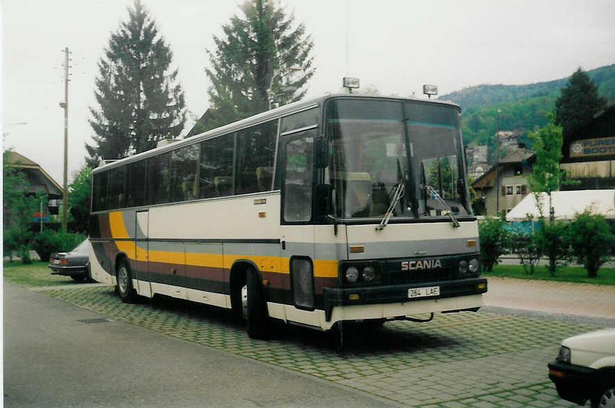 (013'932) - Aus Estland: 264 LAE - Scania am 10. Mai 1996 in Thun, Scherzligen/Schadau