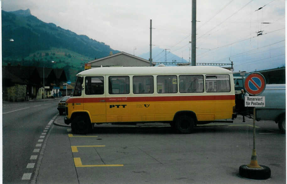 (014'525) - Geiger, Adelboden - Nr. 9/BE 152'056 - Mercedes am 19. Juli 1996 beim Bahnhof Reichenbach