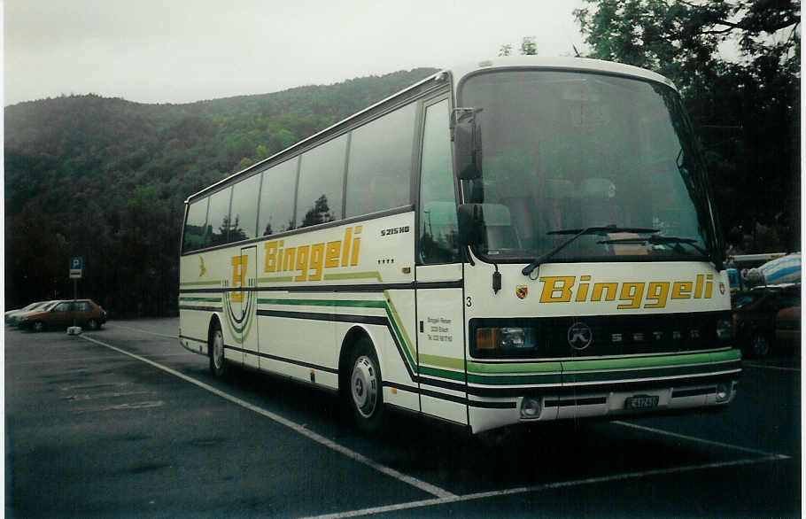 (015'231) - Binggeli, Erlach - Nr. 3/BE 412'410 - Setra am 20. September 1996 in Thun, Seestrasse