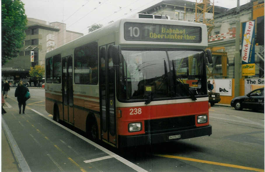 (015'325) - WV Winterthur - Nr. 238/ZH 279'238 - MAN/Hess am 7. Oktober 1996 beim Hauptbahnhof Winterthur