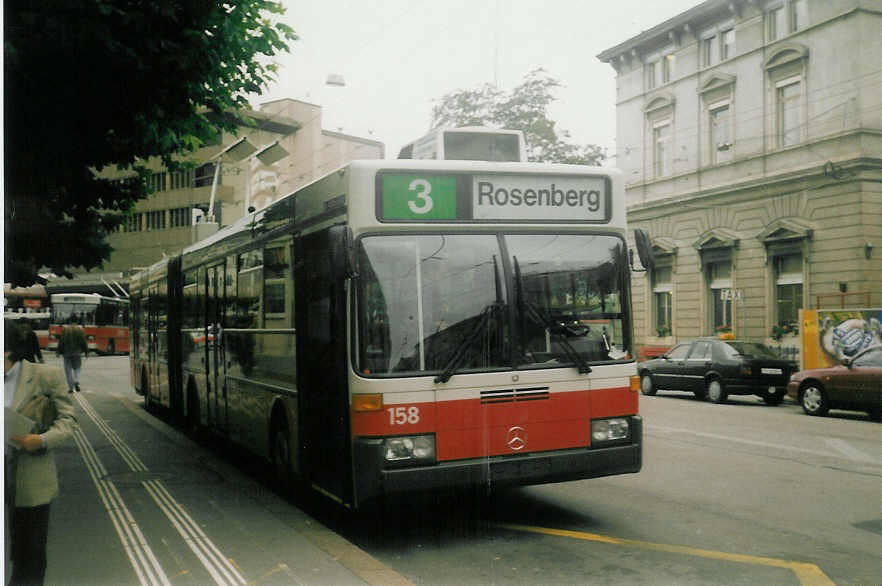 (015'337) - WV Winterthur - Nr. 158 - Mercedes Gelenktrolleybus am 7. Oktober 1996 beim Hauptbahnhof Winterthur