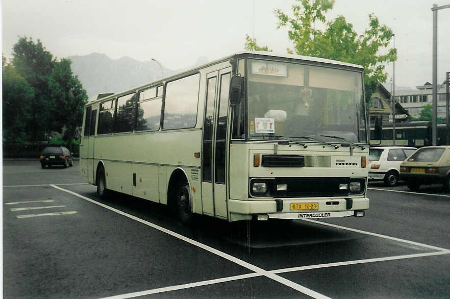 (017'132) - Aus der Tschechoslowakei: Kus, Hradesice - KTA-10-20 - Karosa am 2. Juni 1997 in Thun, Seestrasse