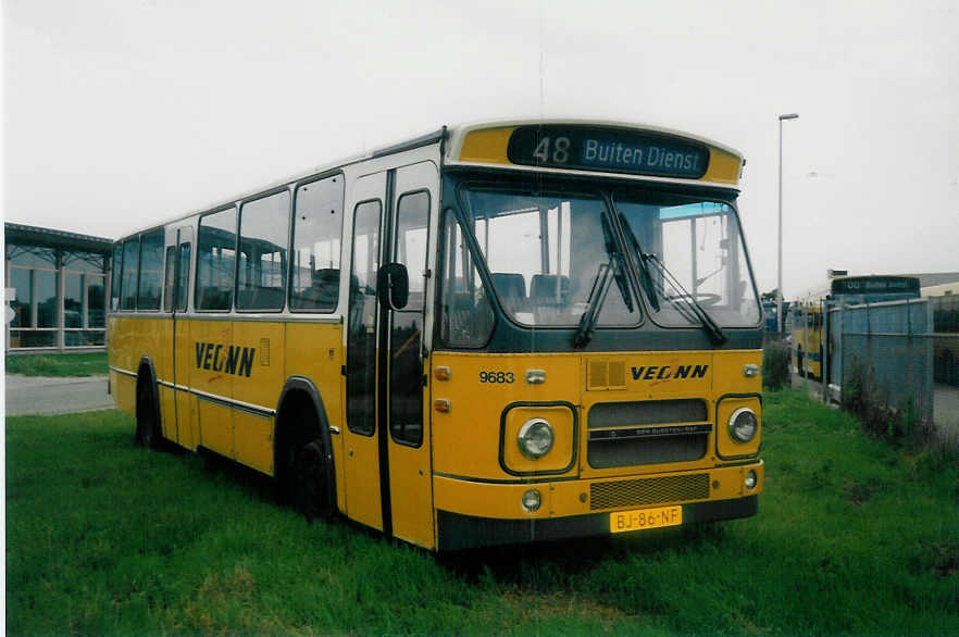 (017'807) - VEONN - Nr. 9683/BJ-86-NF - DAF/Den Oudsten am 14. Juli 1997 in Meppel, Garage