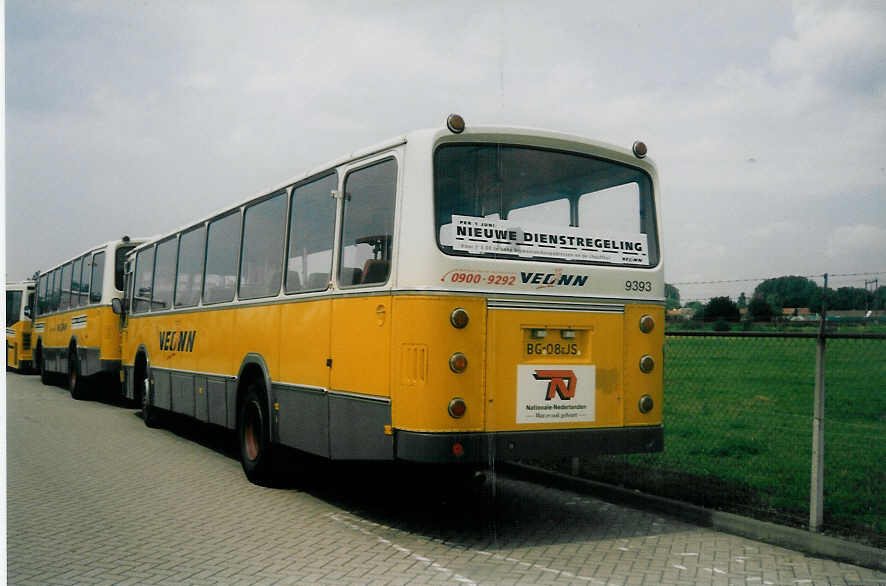 (017'811) - VEONN - Nr. 9393/BG-08-JS - DAF/Den Oudsten  am 14. Juli 1997 in Meppel, Garage