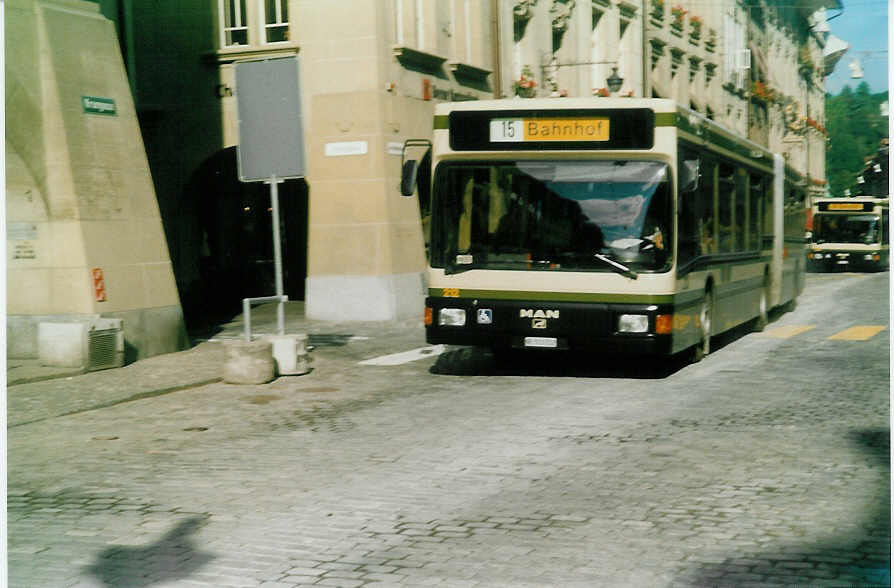 (019'119) - SVB Bern - Nr. 212/BE 513'212 - MAN am 5. September 1997 in Bern, Rathaus