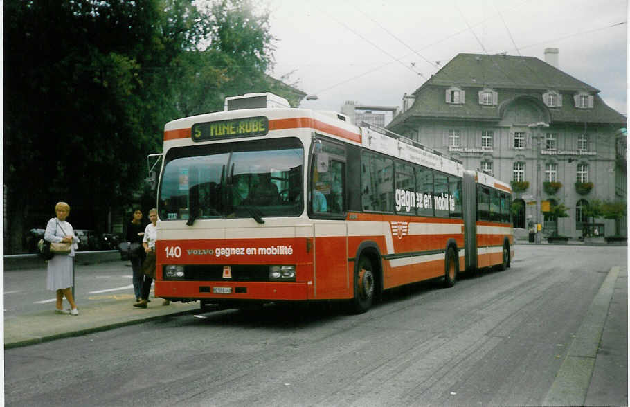 (020'214) - VB Biel - Nr. 140/BE 501'140 - Volvo/R&J am 9. Oktober 1997 in Biel, Zentralplatz