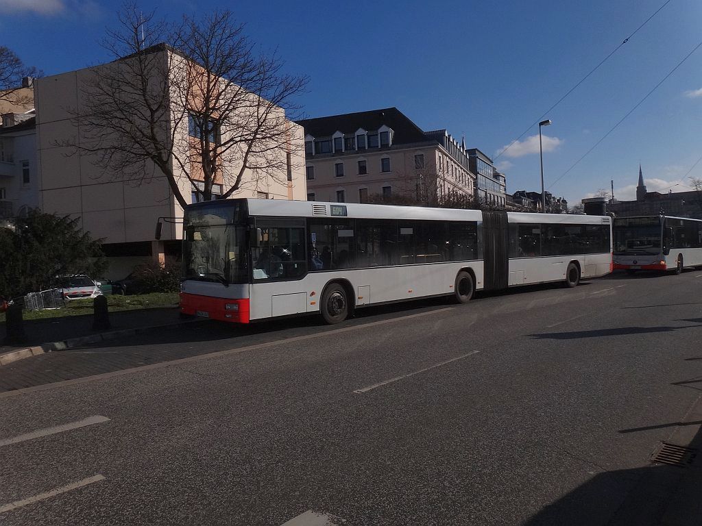 0204 an der Ersatzhaltestelle Thomas-Mann-Strae auf der Rabin Strae