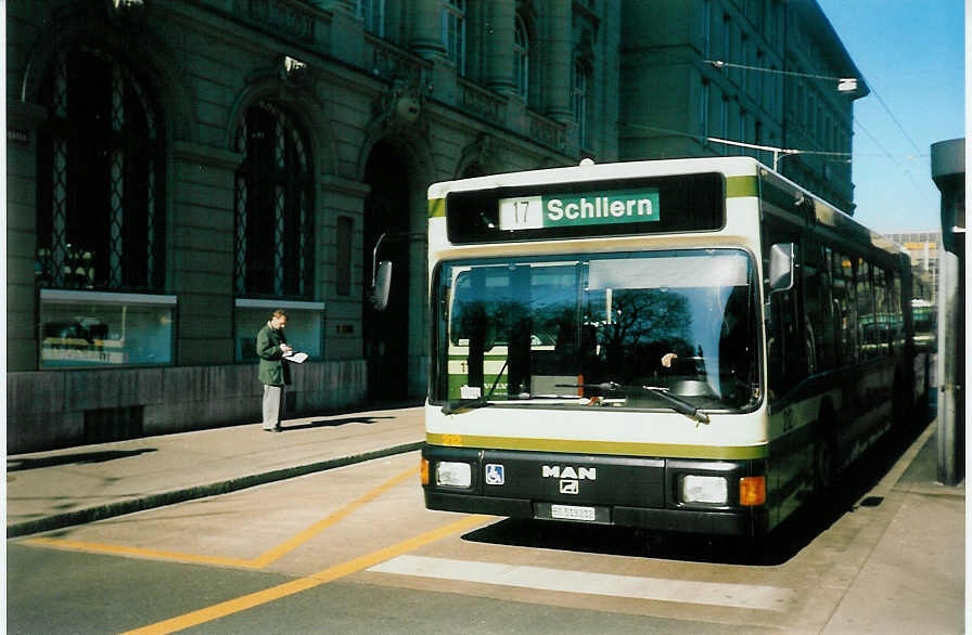 (021'718) - SVB Bern - Nr. 212/BE 513'212 - MAN am 19. Februar 1998 beim Bahnhof Bern
