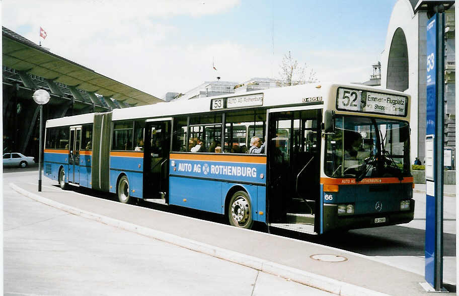 (022'500B) - AAGR Rothenburg - Nr. 66/LU 15'683 - Mercedes am 16. April 1998 beim Bahnhof Luzern