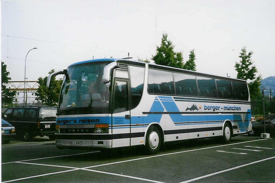 (022'836) - Aus Deutschland: Berger, Mnschen - M-CX 8007 - Setra am 22. Mai 1998 in Thun, Seestrasse