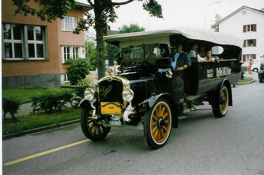 (023'315) - Ryffel, Uster - ZH 162'652 - Saurer/Saurer am 14. Juni 1998 in Uster, Zrichstrasse