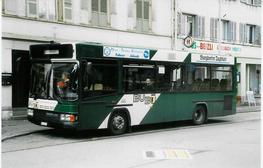(024'015) - BUBU Burgdorf - BE 122'012 - Neoplan (ex Dhler, Burgdorf Nr. 63) am 10. Juli 1998 beim Bahnhof Burgdorf