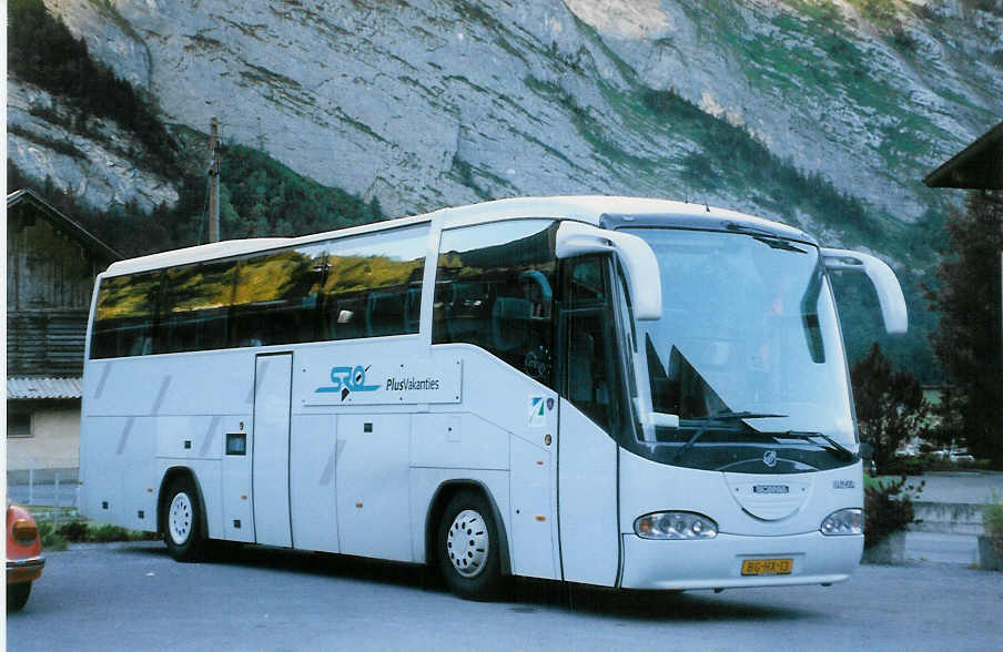 (024'109) - Aus Holland: Kras, Ammerzoden - BG-HX-13 - Scania/Irizar am 13. Juli 1998 in Innertkirchen, Hotel Alpenrose