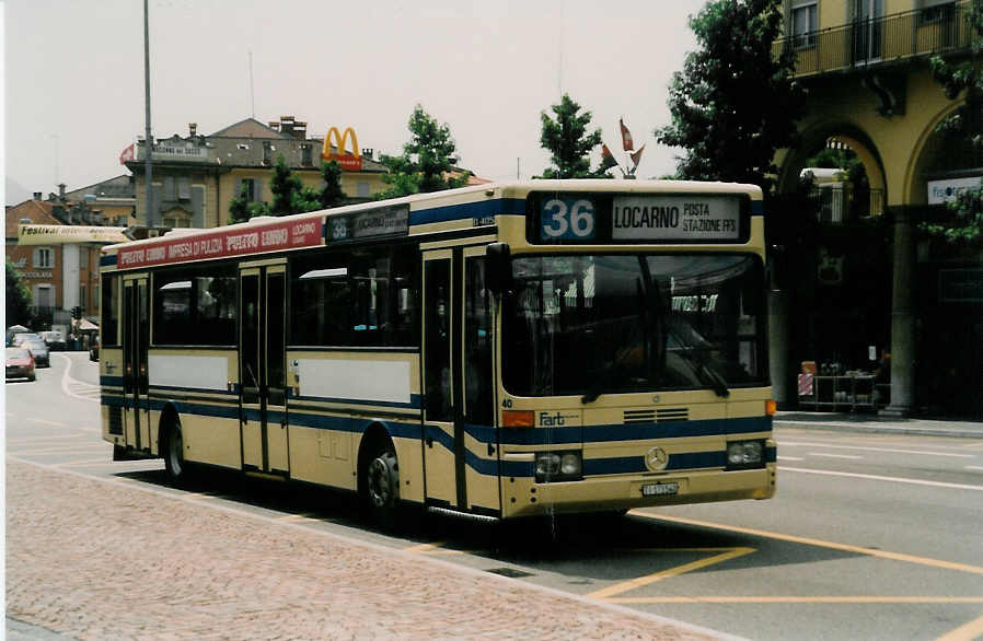(024'408) - FART Locarno - Nr. 40/TI 173'540 - Mercedes am 13. Juli 1998 beim Bahnhof Locarno