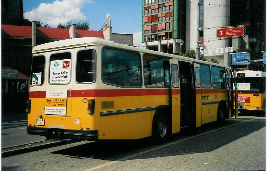 (024'810) - Keller, Hottwil - Nr. 8/AG 17'147 - Saurer/Hess (ex P 25'643) am 15. Juli 1998 beim Bahnhof Brugg