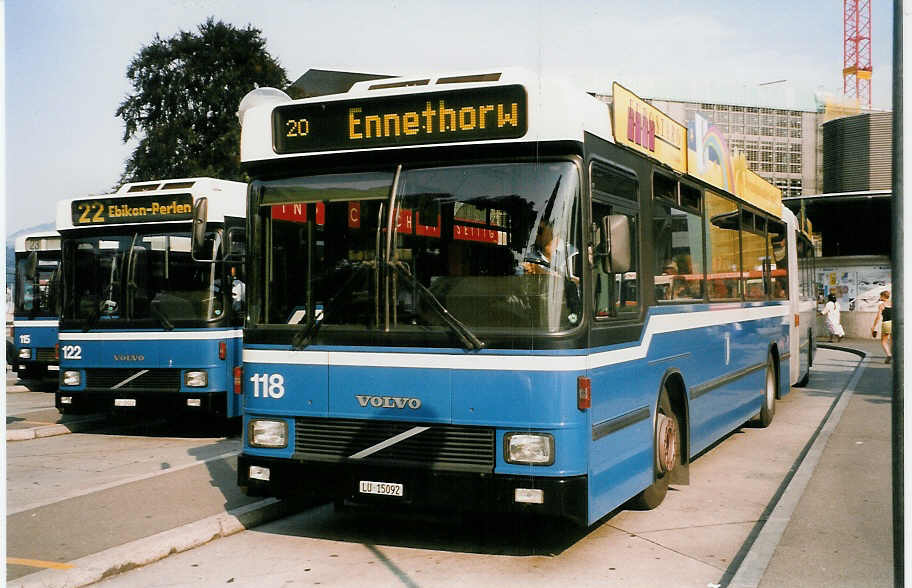 (024'931) - VBL Luzern - Nr. 118/LU 15'092 - Volvo/Hess am 20. Juli 1998 beim Bahnhof Luzern