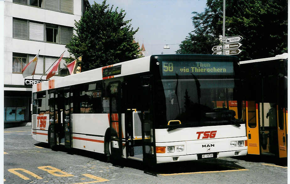 (025'918) - TSG Blumenstein - Nr. 2/BE 26'748 - MAN am 2. September 1998 beim Bahnhof Thun