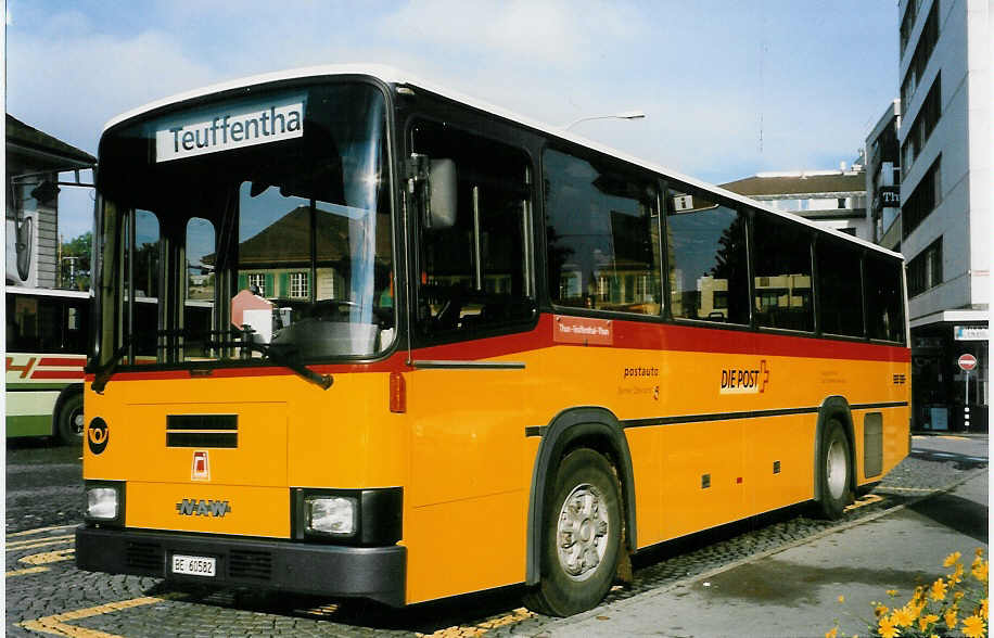 (027'209) - Burri, Teuffenthal - BE 60'582 - NAW/R&J am 10. Oktober 1998 beim Bahnhof Thun