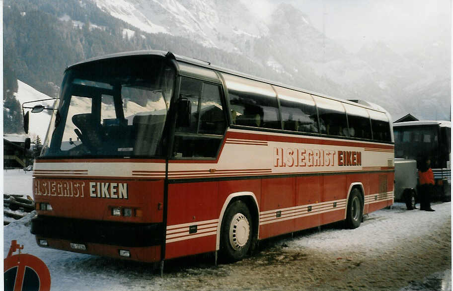 (029'002) - Siegrist, Eiken - AG 17'236 - Neoplan am 12. Januar 1999 in Adelboden, Boden