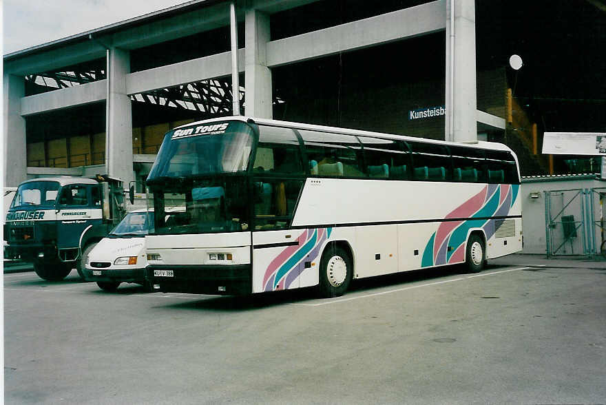 (031'103) - Aus Deutschland: Sun Tours, Witzgall - KU-V 388 - Neoplan am 20. April 1999 in Thun, Grabengut
