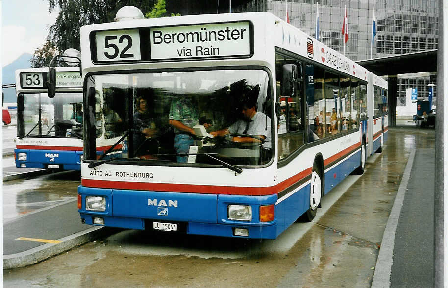 (032'929) - AAGR Rothenburg - Nr. 20/LU 15'047 - MAN am 27. Juni 1999 beim Bahnhof Luzern