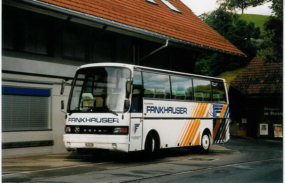 (033'015) - Fankhauser, Sigriswil - BE 171'778 - Setra am 27. Juni 1999 in Brau, Dorfstrasse