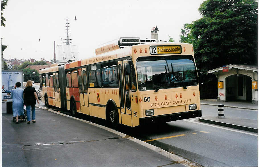 (034'114) - SVB Bern - Nr. 66 - Volvo/Hess Gelenktrolleybus am 12. Juli 1999 in Bern, Brengraben