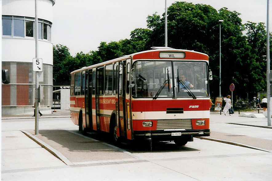 (034'714) - AKAG Kirchberg - Nr. A/SG 95'235 - FBW/R&J am 19. Juli 1999 beim Bahnhof Wil