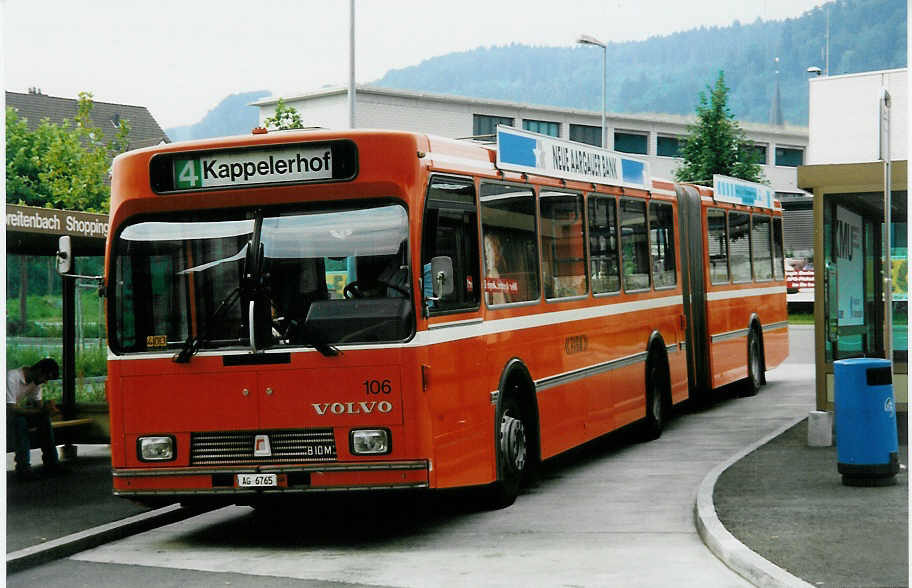 (035'018) - RVBW Wettingen - Nr. 106/AG 6765 - Volvo/R&J am 4. August 1999 in Spreitenbach, Shopping Center