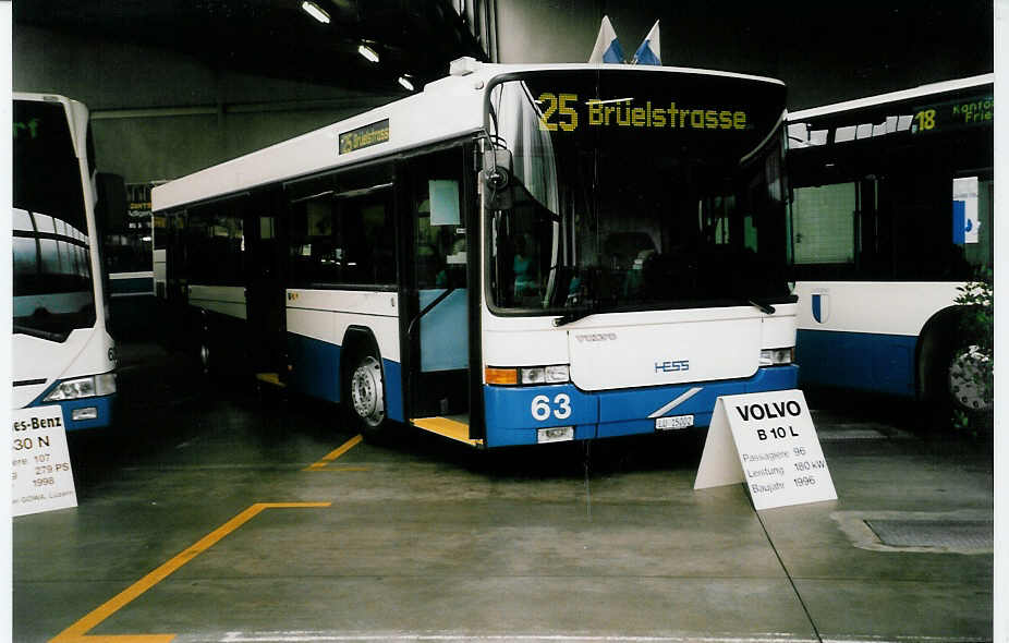 (035'629) - VBL Luzern - Nr. 63/LU 15'002 - Volvo/Hess am 28. August 1999 in Luzern, Depot