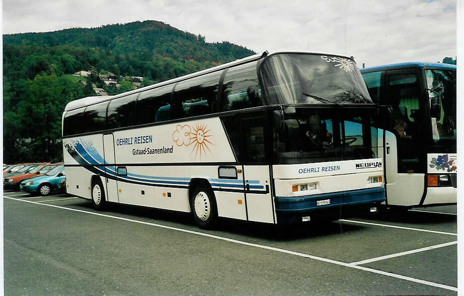 (037'115) - Oehrli, Gstaad - BE 539'043 - Neoplan am 23. September 1999 in Thun, Seestrasse