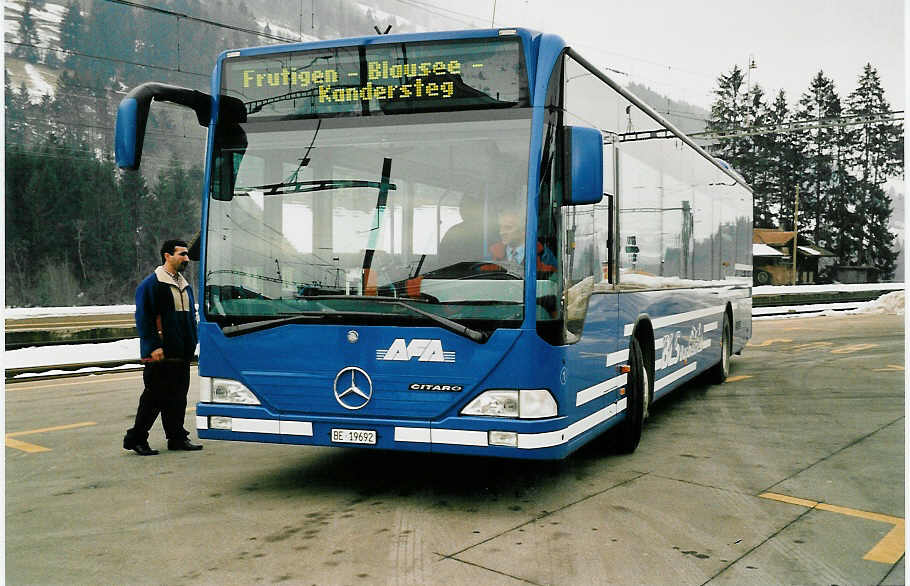 (038'808) - AFA Adelboden - Nr. 1/BE 19'692 - Mercedes am 16. Januar 2000 beim Bahnhof Reichenbach