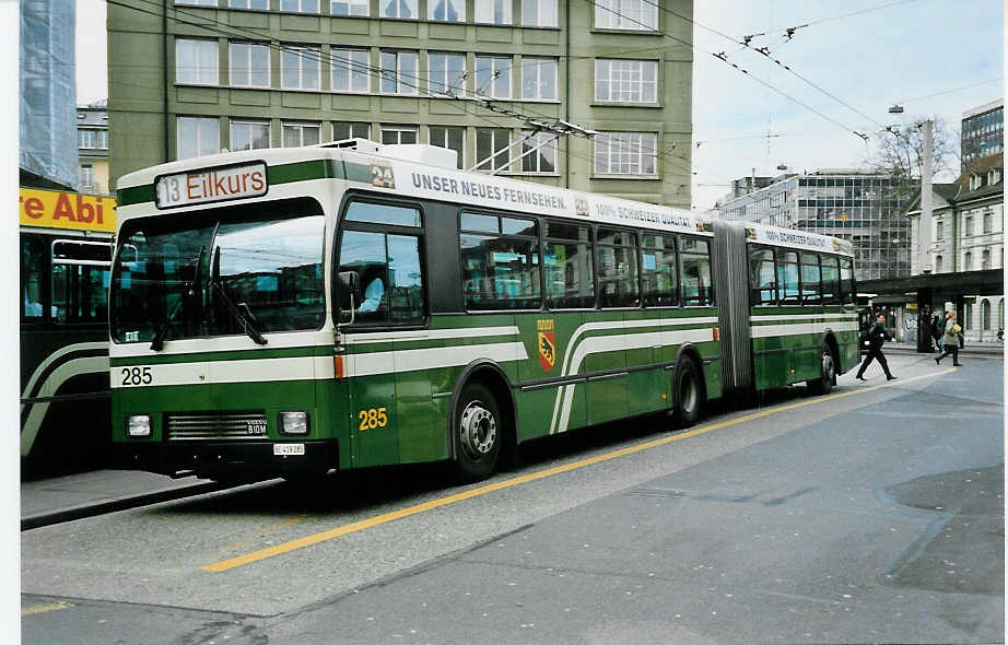 (039'610) - SVB Bern - Nr. 285/BE 419'285 - Volvo/R&J-Hess-Gangloff am 14. Mrz 2000 beim Bahnhof Bern