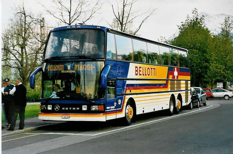 (040'335) - Bellotti, Belinzona - TI 160'626 - Setra am 22. April 2000 in Thun, Lachen
