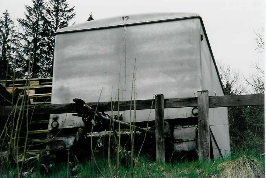 (040'420) - Pieren, Adelboden - Nr. 12 - Gangloff Gep�ckanh�nger (ex AFA Adelboden Nr. 12) am 24. April 2000 in Adelboden, Margeli