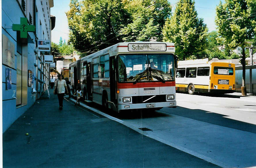 (041'403) - ASS Schleitheim - Nr. 8/SH 12'508 - Volvo/Hess (ex Nr. 18) am 19. Juni 2000 beim Bahnhof Schaffhausen