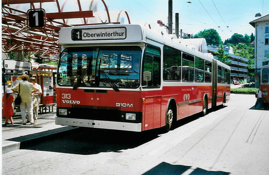 (041'424) - WV Winterthur - Nr. 313/ZH 527'313 - Volvo/Hess am 19. Juni 2000 beim Hauptbahnhof Winterthur
