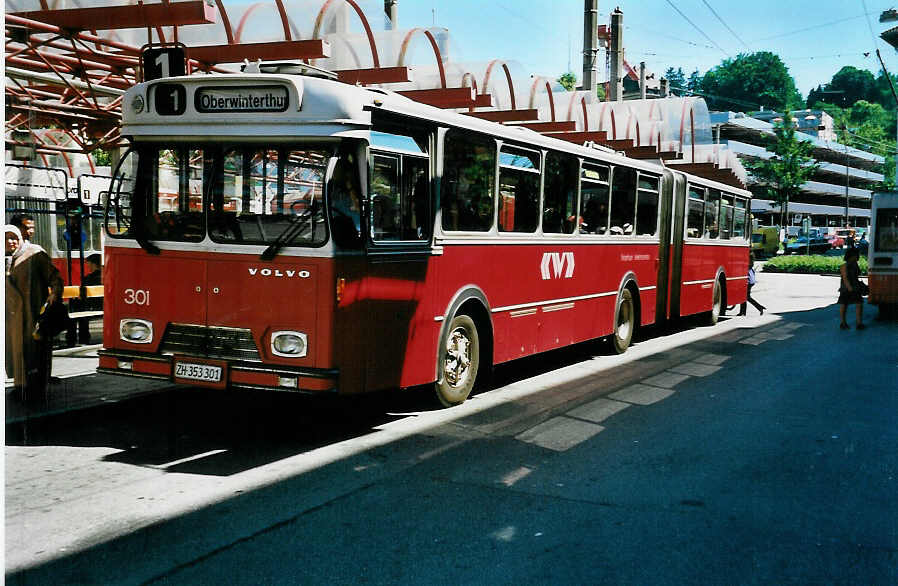(041'520) - WV Winterthur - Nr. 301/ZH 353'301 - Volvo/Hess am 19. Juni 2000 beim Hauptbahnhof Winterthur