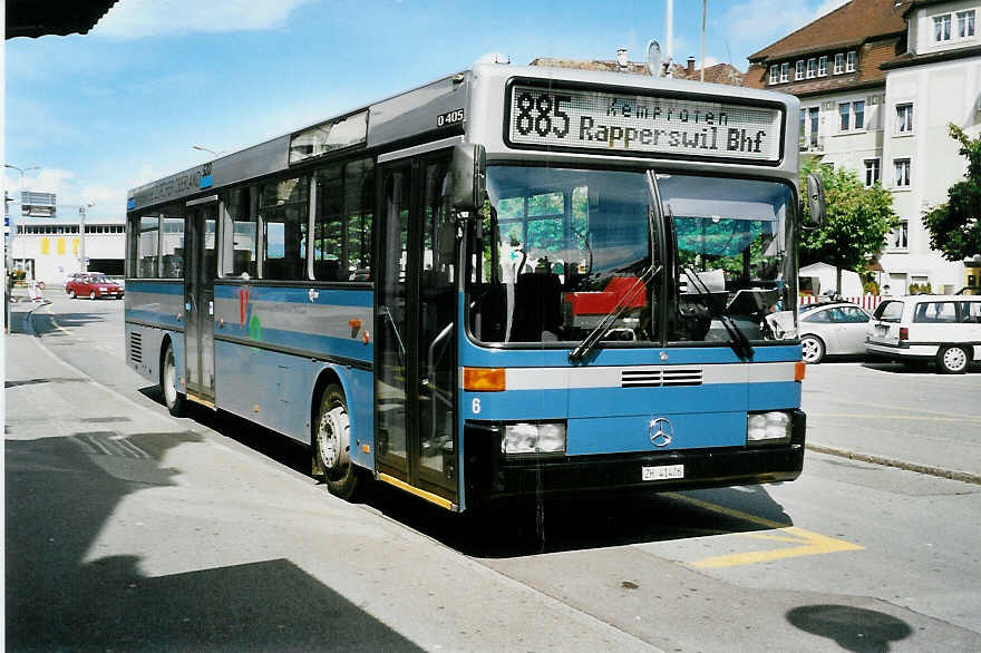 (042'005) - VZO Grningen - Nr. 6/ZH 41'406 - Mercedes am 17. Juli 2000 beim Bahnhof Rapperswil
