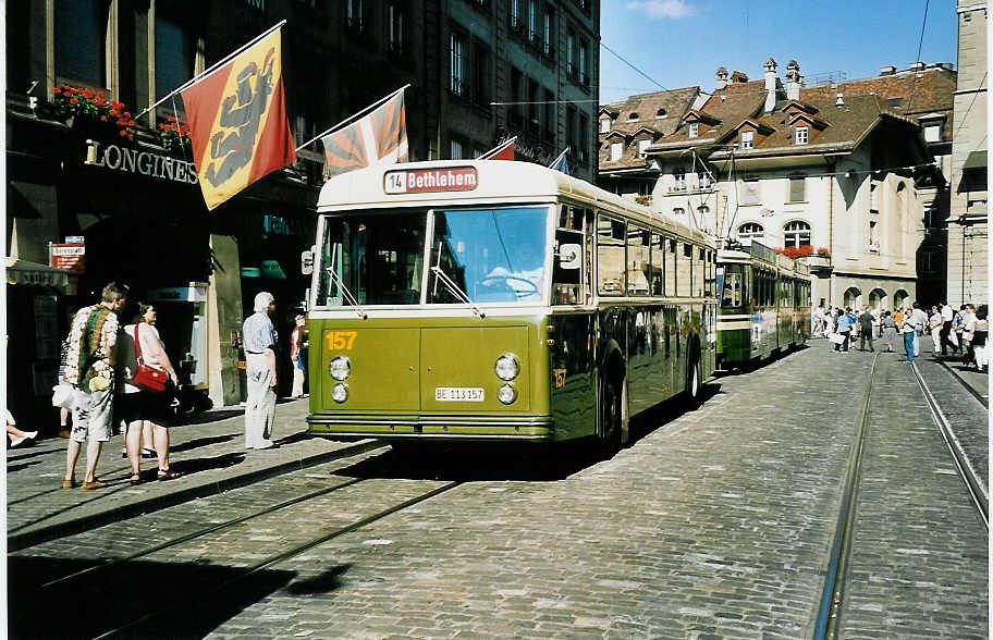 (042'514) - SVB Bern - Nr. 157/BE 113'157 - FBW/Gangloff am 12. August 2000 in Bern, Brenplatz