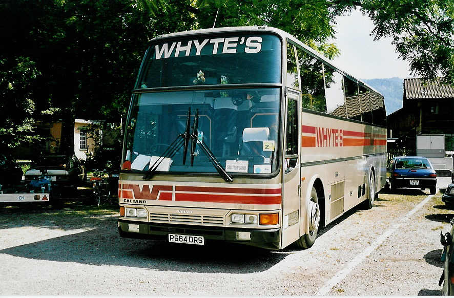 (042'629) - Aus England: Whyte's, Aberdeen - P 684 DRS - Volvo/Caetano am 19. August 2000 in Thun, Lachenwiese
