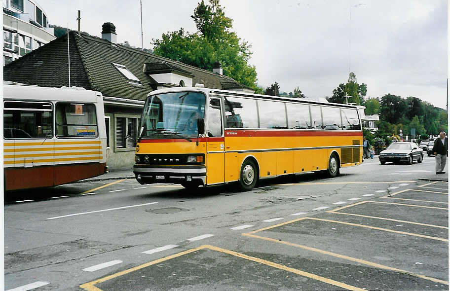 (043'326) - Geiger, Adelboden - Nr. 5/BE 27'928 - Setra (ex P 26'000) am 1. Oktober 2000 beim Bahnhof Thun
