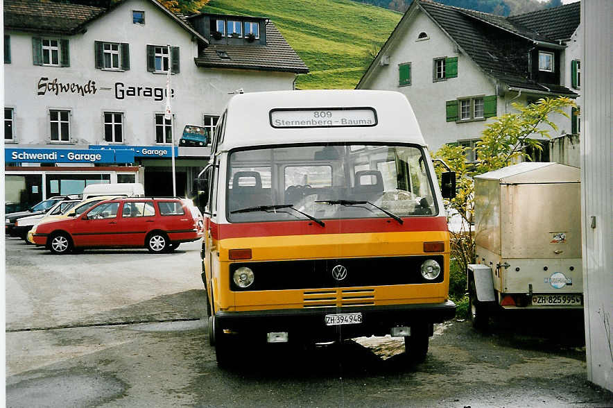 (043'530) - Leutenegger, Bauma - ZH 394'948 - VW am 17. Oktober 2000 in Bauma