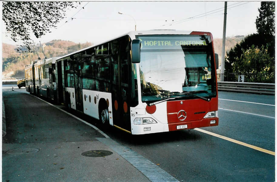 (043'908) - TPF Fribourg - Nr. 385/FR 612 - Mercedes am 25. November 2000 in Fribourg, Place Phyton