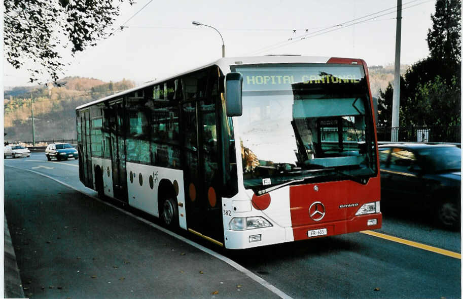 (043'916) - TPF Fribourg - Nr. 382/FR 603 - Mercedes am 25. November 2000 in Fribourg, Place Phyton
