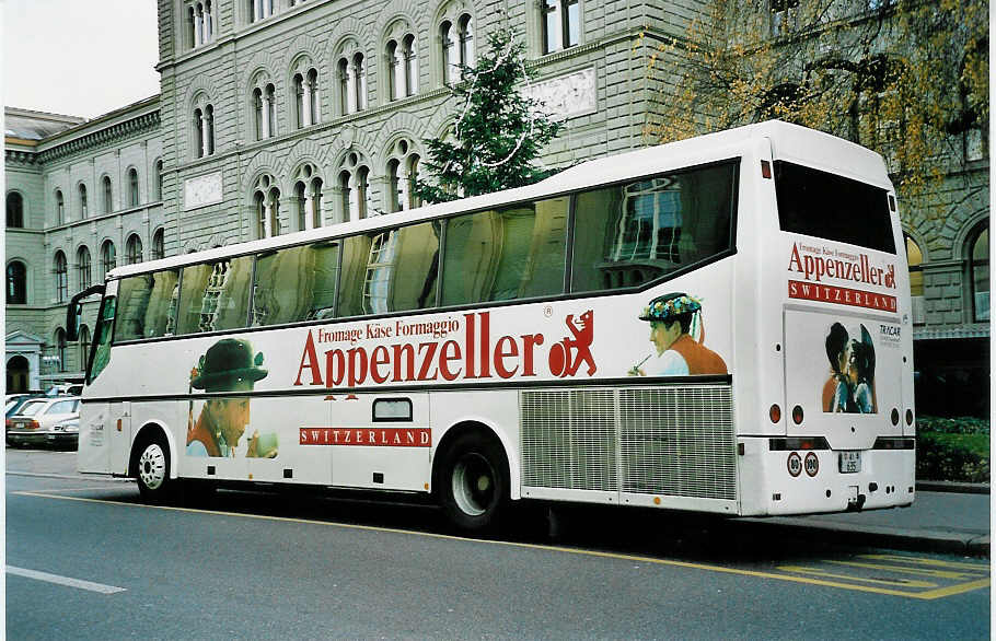 (044'101) - Tracar, Appenzell - AI 635 - Bova am 11. Dezember 2000 in Bern, Bundeshaus